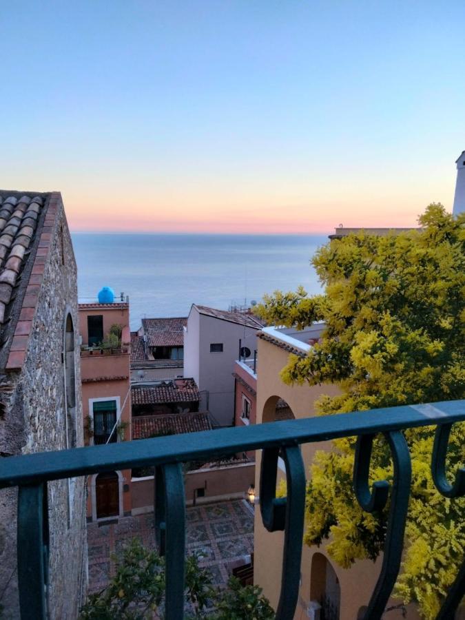 Taormina Center Private Apartments By Fragranza Di Sicilia Exteriér fotografie